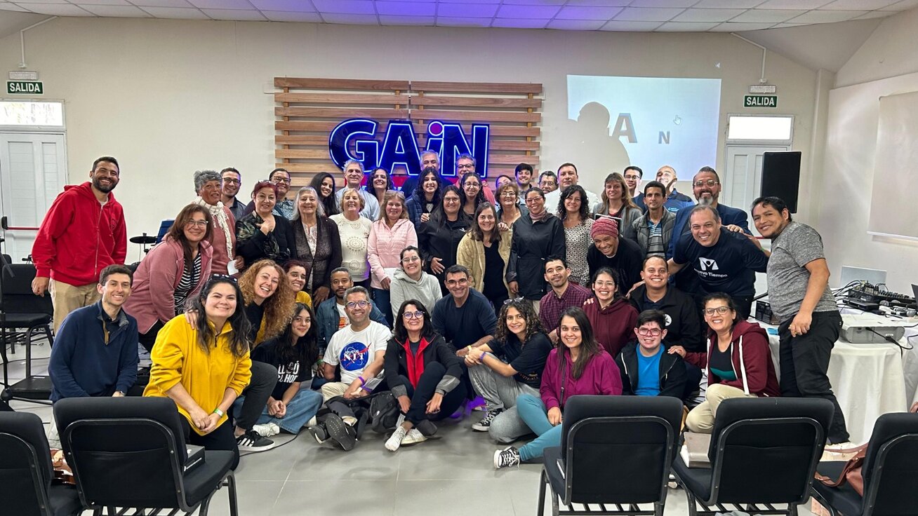 Equipo de comunicación en capacitación